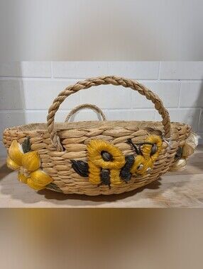 Vintage Woven Straw Casserole Dish Carrier  with Raffia Accent
